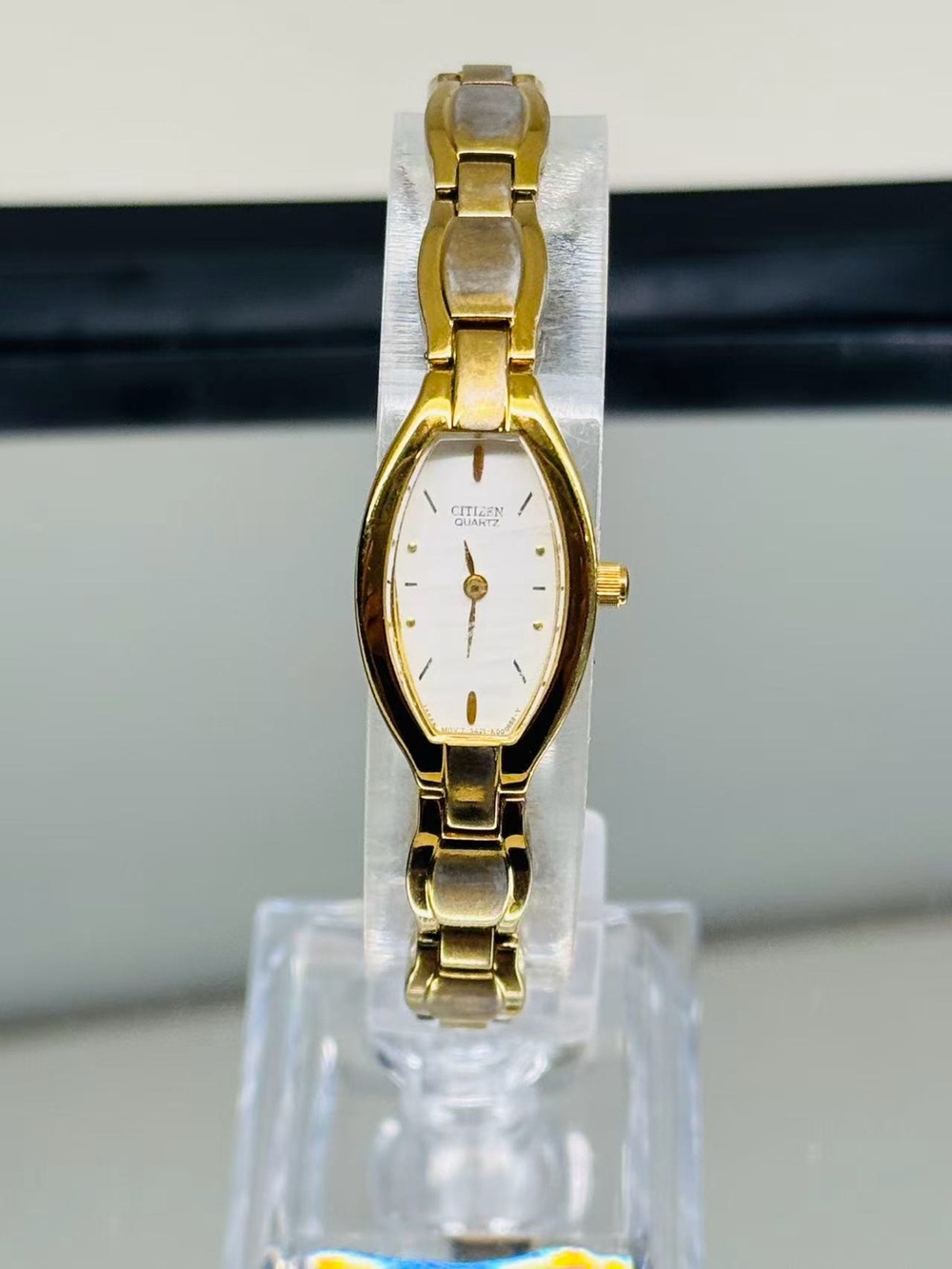Vintage Citizen Quartz Women’s Gold Tone Bracelet Watch Japan New Battery Runs